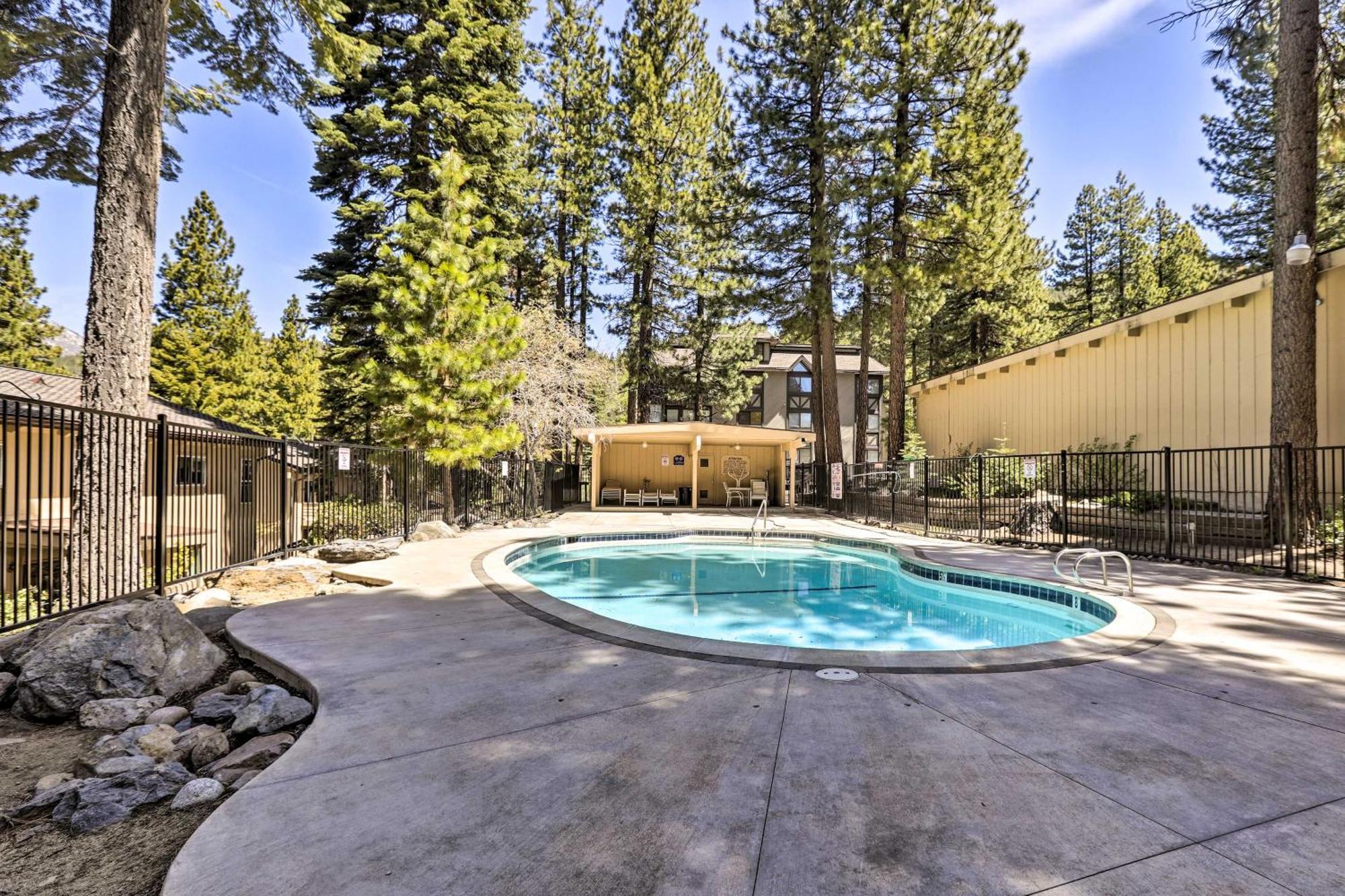 Incline Village Condo With Deck 1 Mi To Lake Tahoe Eksteriør billede
