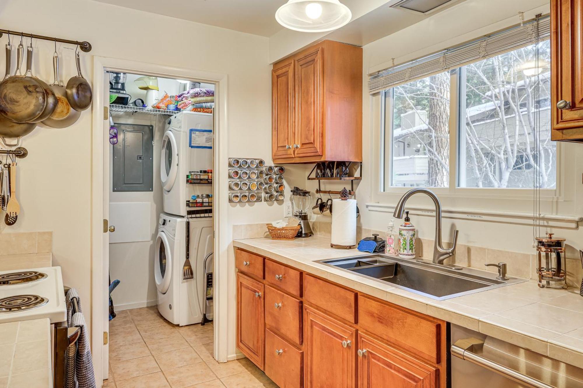 Incline Village Condo With Deck 1 Mi To Lake Tahoe Eksteriør billede